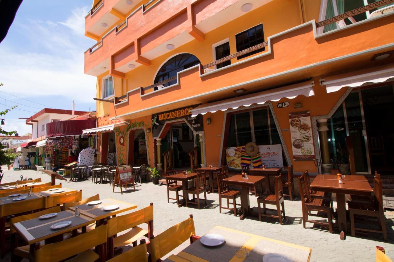 Hotel Bucaneros Isla Mujeres Exterior foto